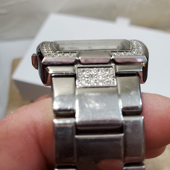 Guess Silver Tone Large Big Face Watch - Picture 3 of 5